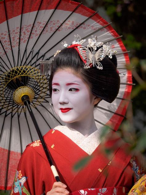 Sexy geishas horario  Jueves 12 lo mejor del rock